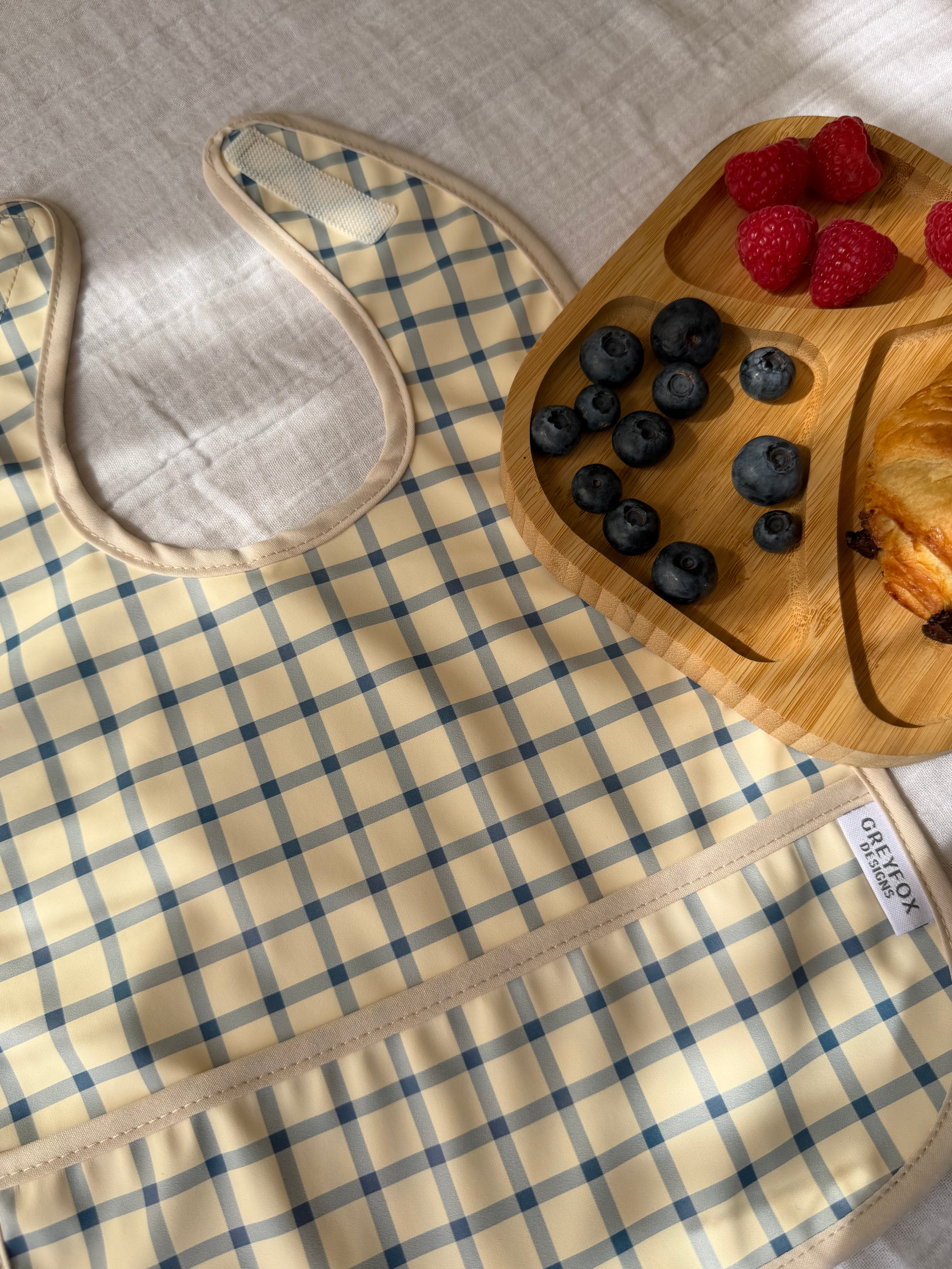 Blueberry Picnic - Mini Bib