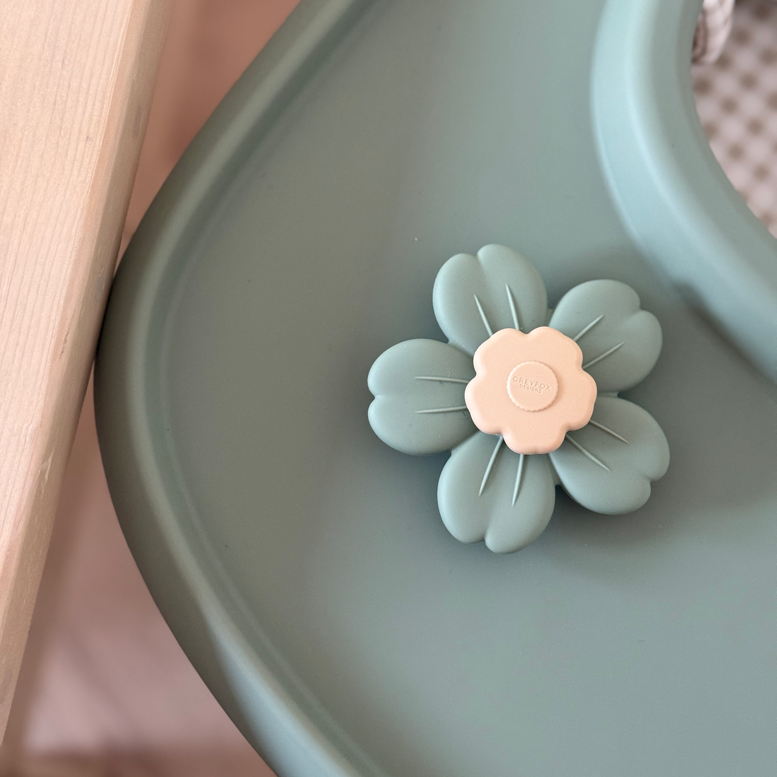 Sage Spinner Toy