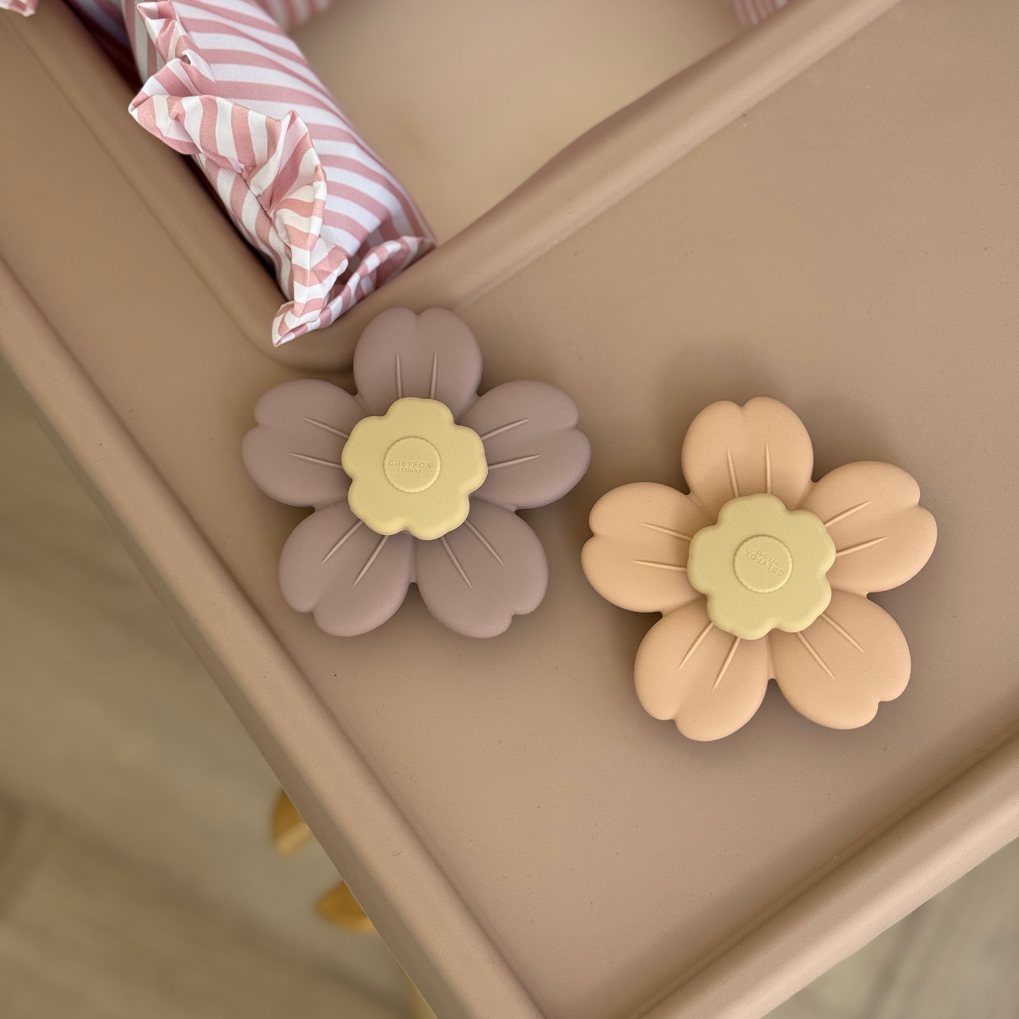 Apricot Spinner Toy