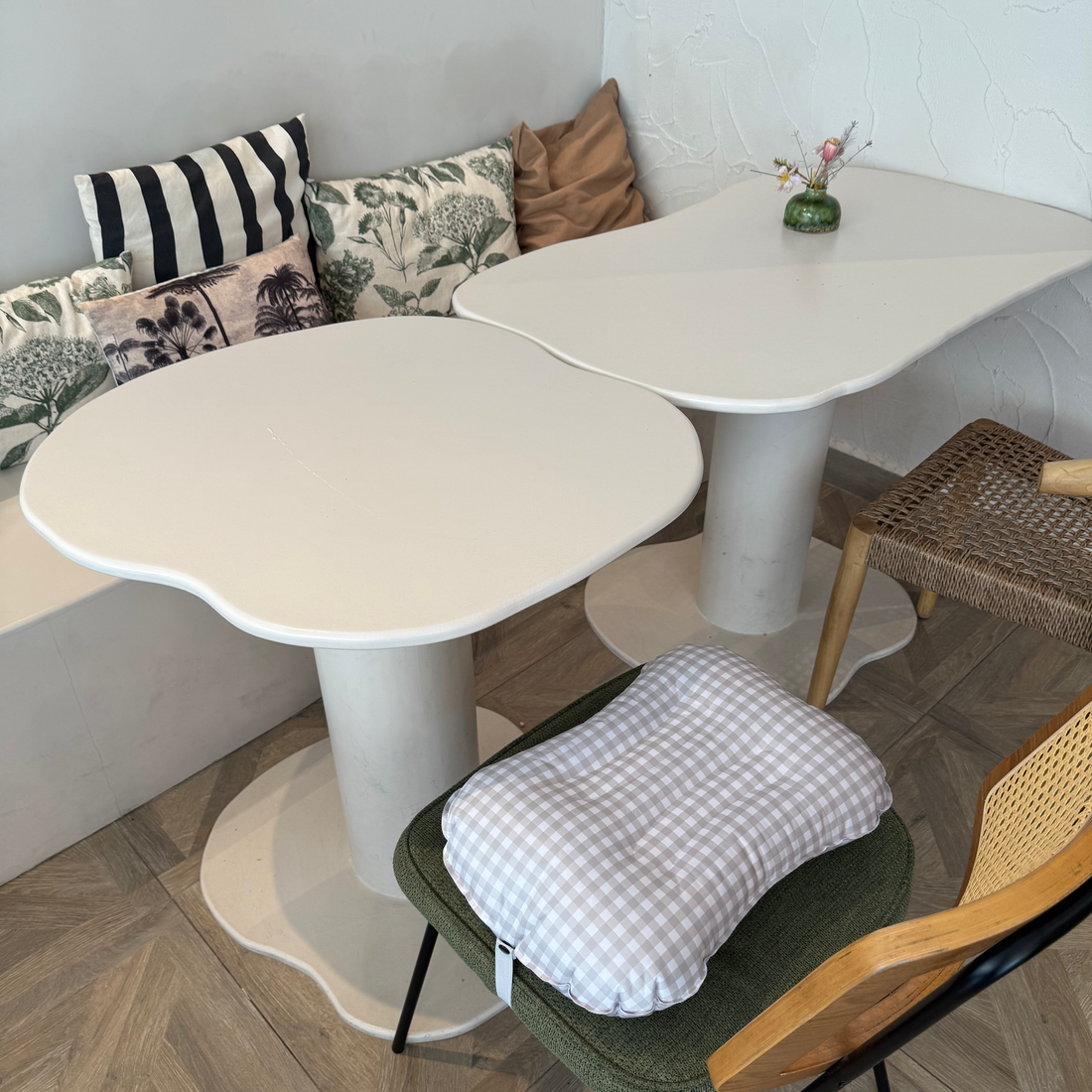 Taupe Gingham Inflataboost